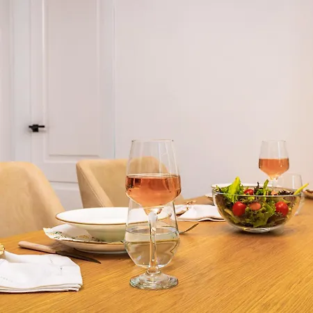 Happy People 1-bd - White By Flat Mаnager * Пловдив