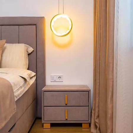 Happy People 1-bd - White By Flat Mаnager *