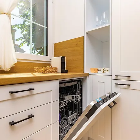 Happy People 1-bd - White By Flat Mаnager * Пловдив