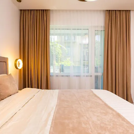 Happy People 1-bd - White By Flat Mаnager * Пловдив