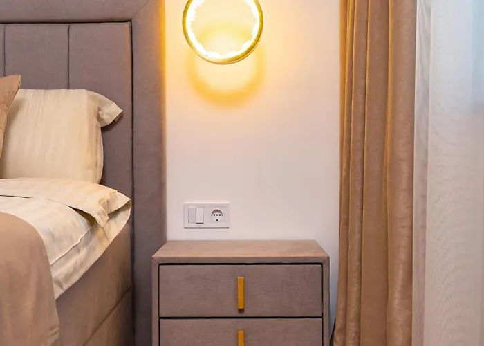 Happy People 1-bd - White By Flat Mаnager *